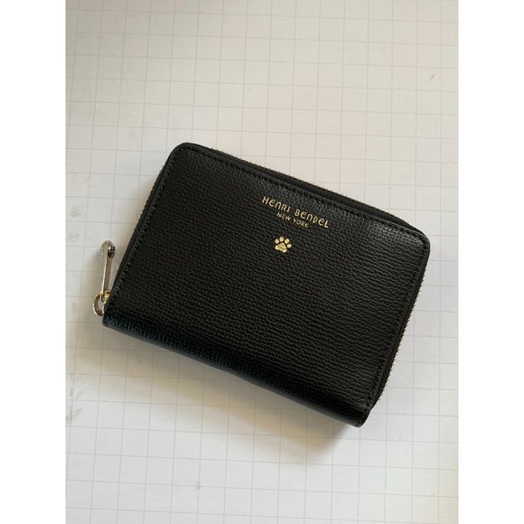 henri bendel Handbags - HENRI BENDEL Black Leather Paw Print Wallet